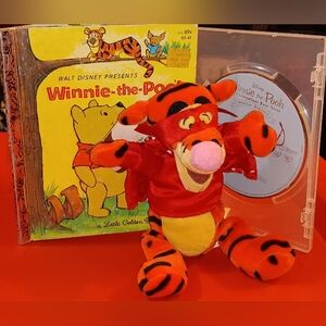 𝑾𝒊𝒏𝒏𝒊𝒆 𝒕𝒉𝒆 𝑷𝒐𝒐𝒉 & 𝑻𝒊𝒈𝒈𝒆𝒓 𝑩𝒐𝒐𝒌/𝑷𝒍𝒖𝒔𝒉/𝑫𝑽𝑫